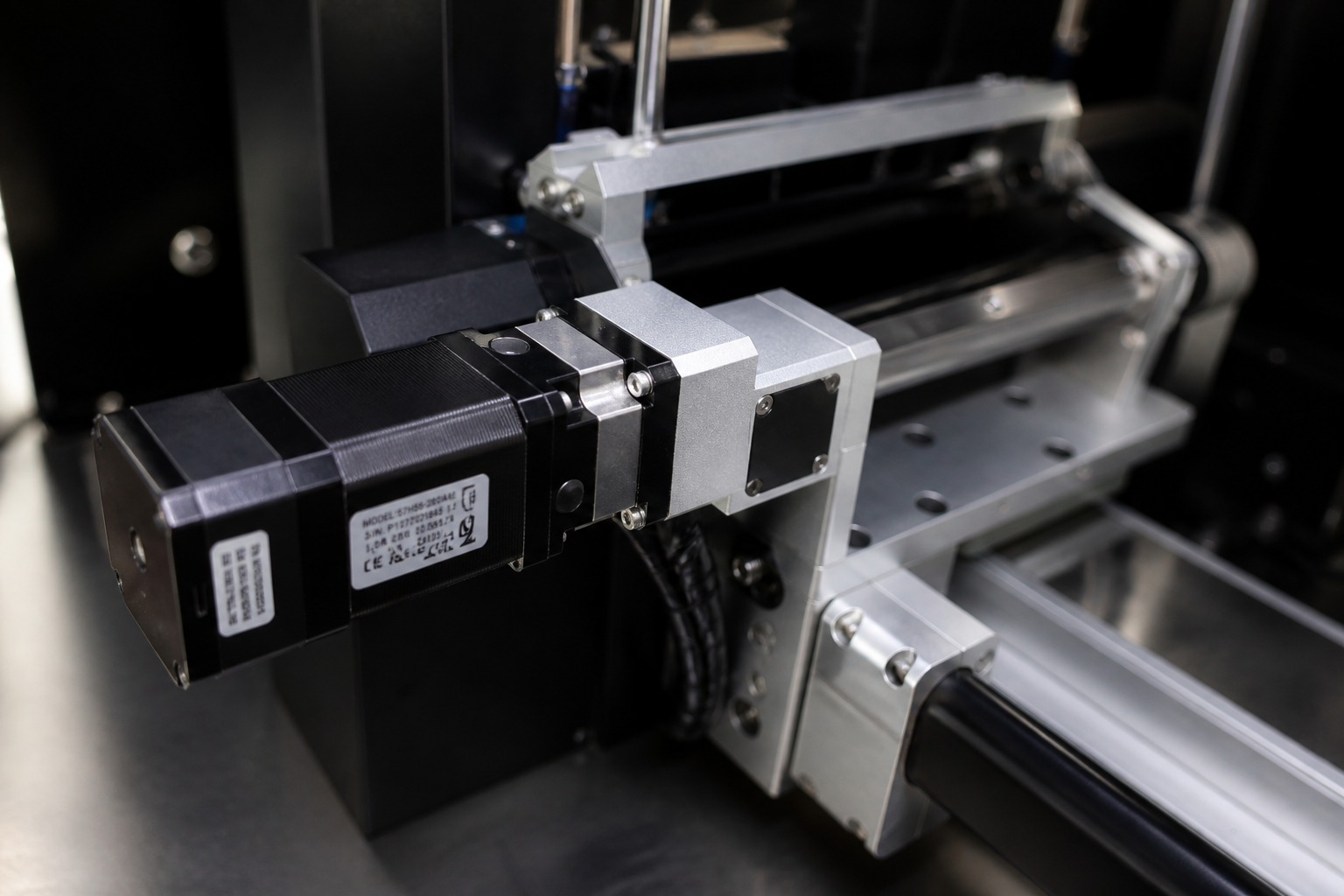 Servo motor precision drive
